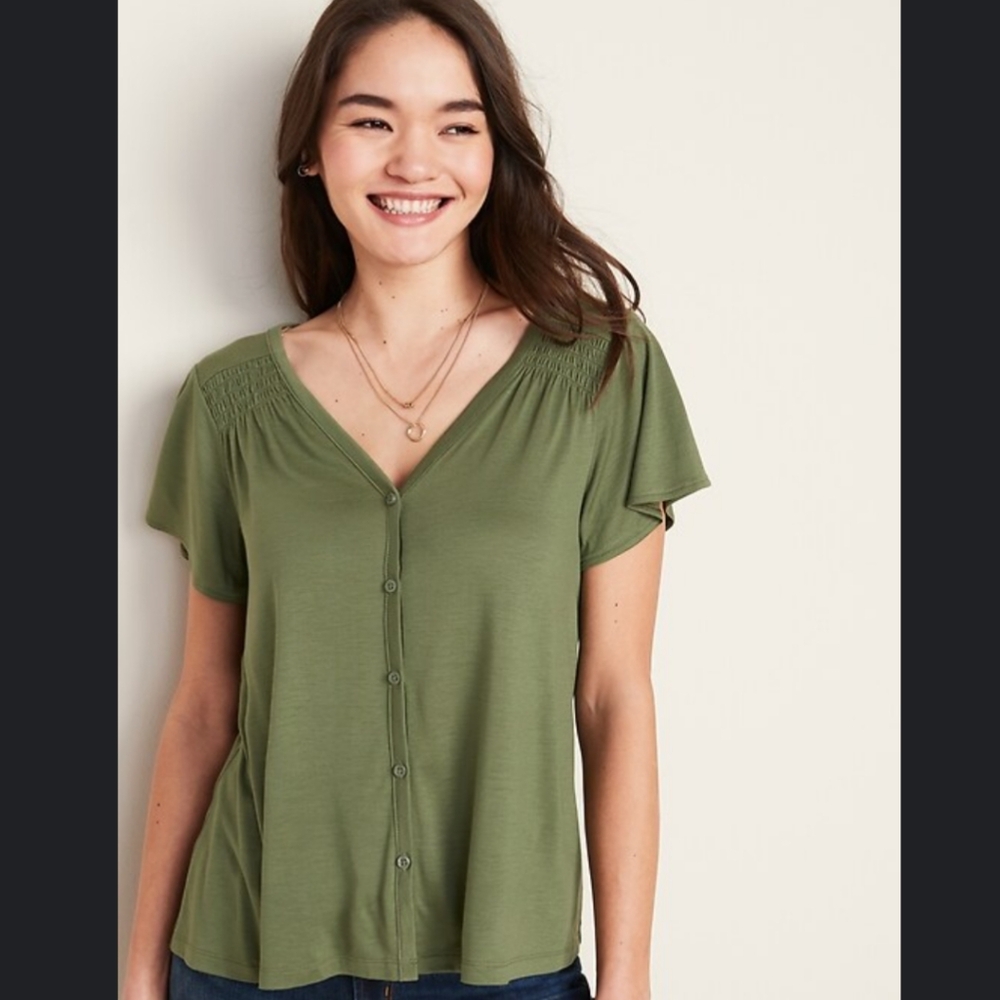 NWOT Old Navy Olive green button down smocked detail blouse